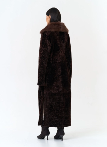 Женская натуральная дубленка с английским воротником