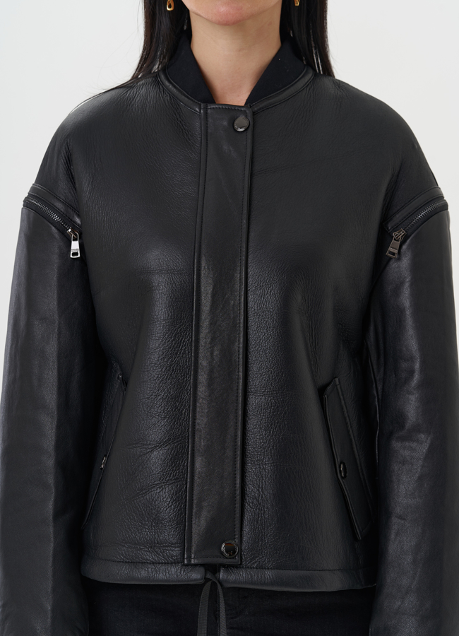 Кожаная дубленка с акцентными молниями модель № 28118 универмаг малина