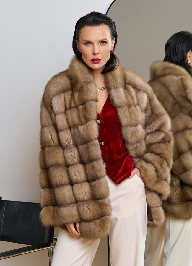 Женская шуба из куницы с воротником модель № 31550 меха малина