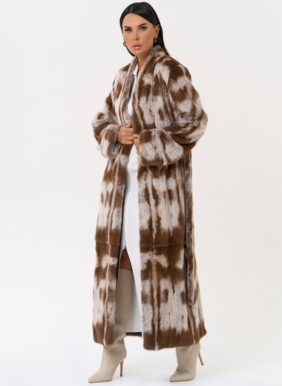 Шуба из норки с анималистичным принтом
