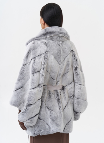 Шуба из меха кролика с английским воротником 