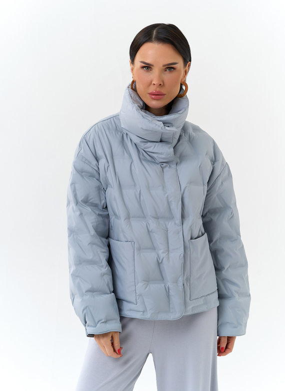 Женская куртка с воротником стойкой