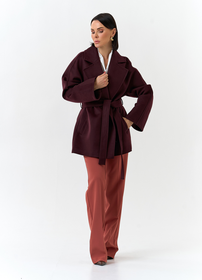 Женское укороченное пальто с английским воротником модель № 32640 универмаг малина