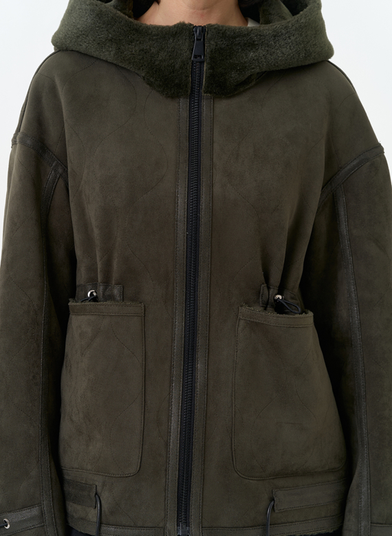 Женская дубленка из эко замши с капюшоном