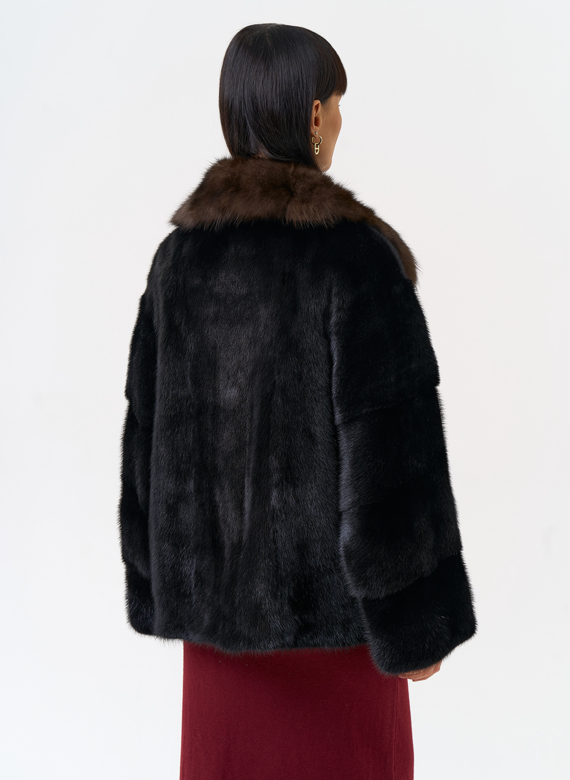 Шуба из меха норки с воротником из меха куницы