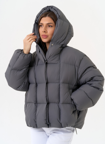 Короткий пуховик с трикотажной манишкой