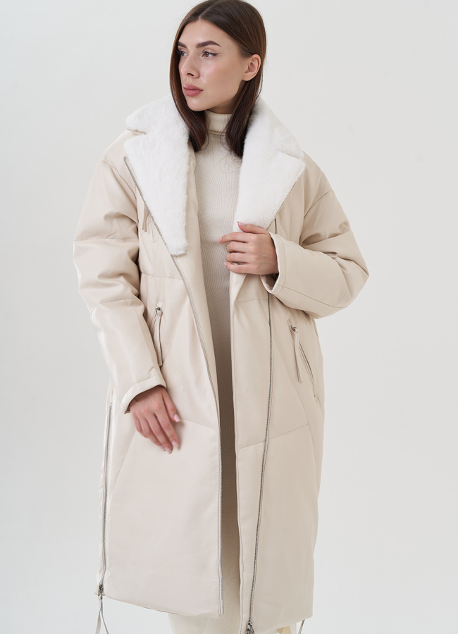 Пуховик женский из эко кожи с английским воротником в светлом цвете модель № 25467 в рассрочку