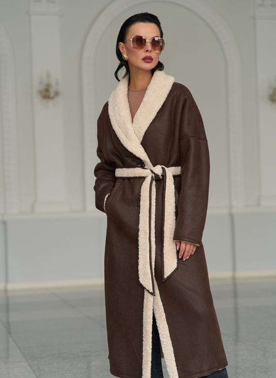 Женская двухсторонняя дубленка из эко замши с воротником шаль