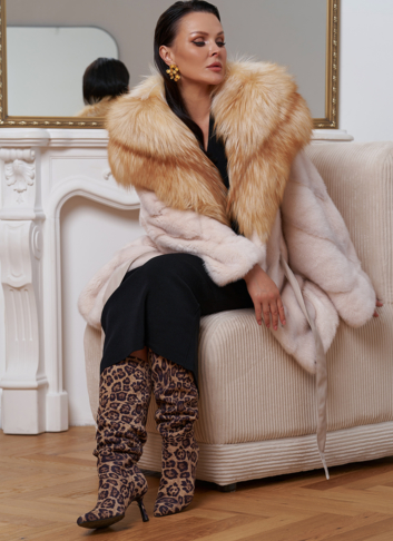 Женская норковая шуба с капюшоном из меха лисы