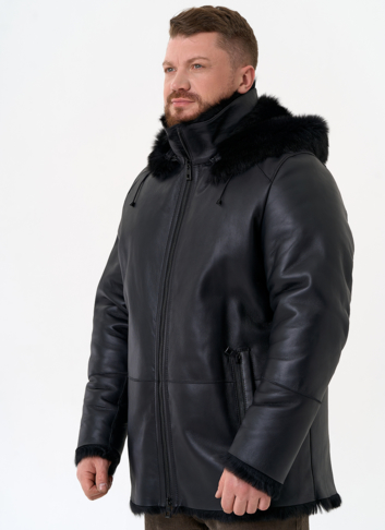 Мужская дубленка черного цвета с капюшоном
