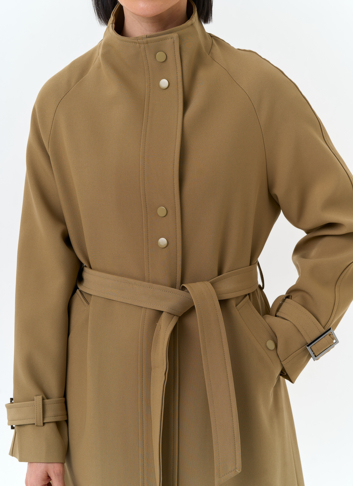 Женский плащ с воротником стойкой