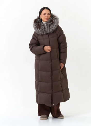Женский пуховик с мехом чернобурой лисы на капюшоне фото