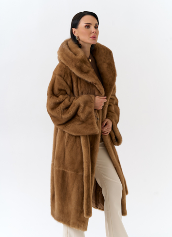 Шуба из меха норки с капюшоном