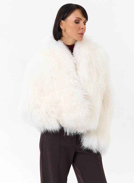 Белая шуба из ламы