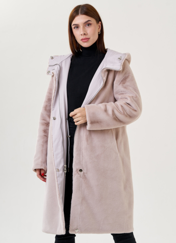 Двухстороннее пальто из эко меха с капюшоном Двухстороннее пальто из эко меха с капюшоном