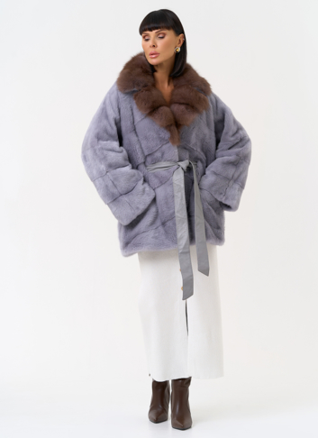 Женская шуба из меха норки с воротником из меха куницы