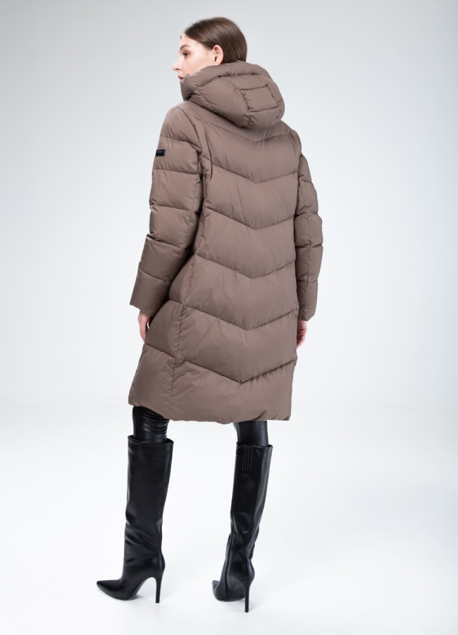 Женский пуховик с капюшоном  модель № 25807 в рассрочку