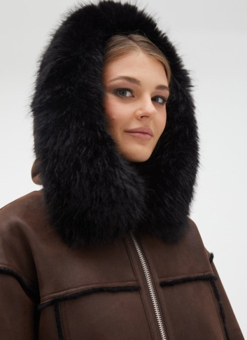 Женская дубленка из эко кожи с капюшоном