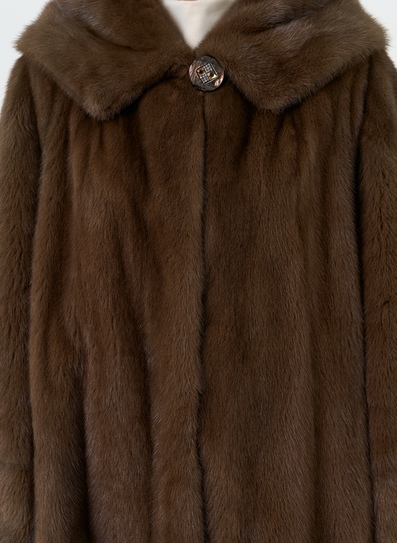 Шуба из меха норки с капюшоном