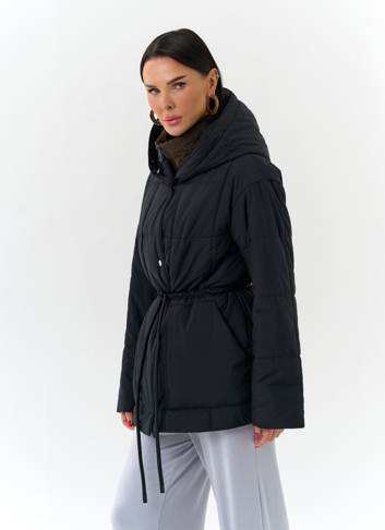 Женская куртка с контрастным воротником