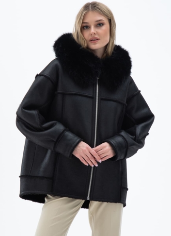 Женская дубленка из эко кожи с капюшоном
