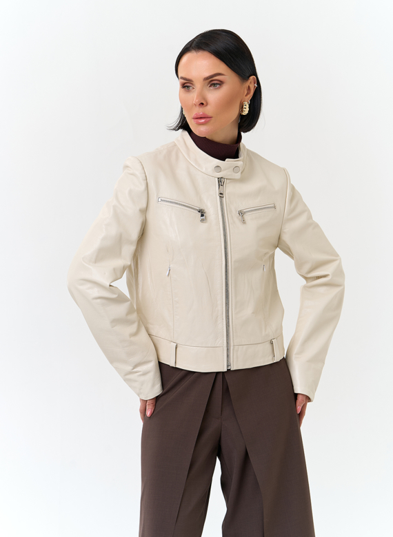 Белая куртка из натуральной кожи