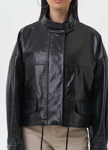 Женская куртка из натуральной кожи оверсайз