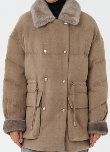 Полупальто с отделкой из меха норки