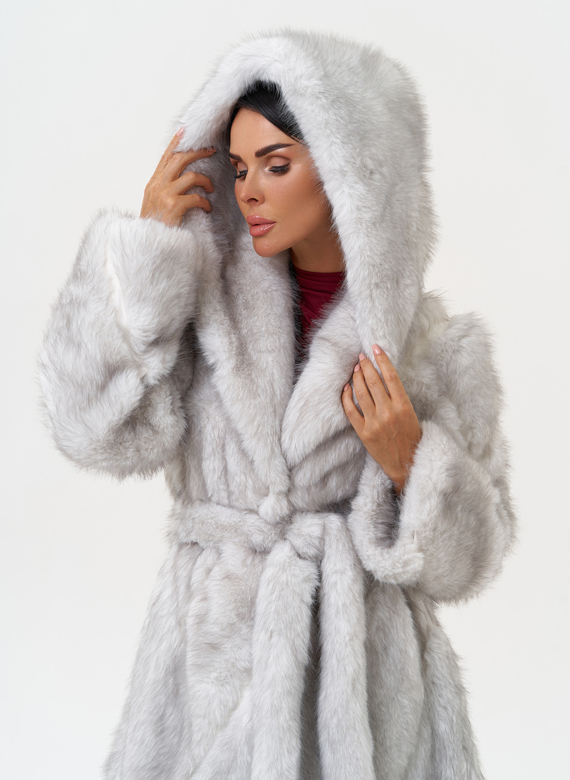 Длинная женская шуба из эко меха