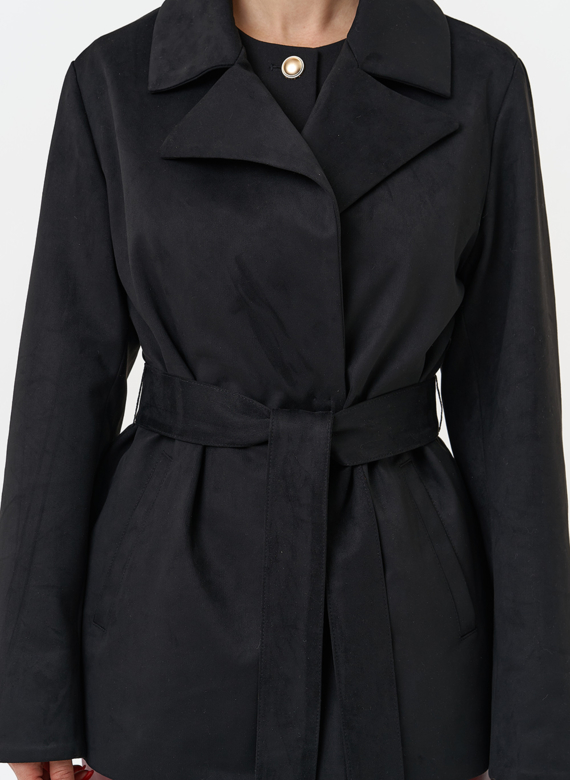 Женская куртка из эко замши с английским воротником