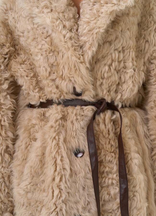 Женская двухсторонняя дубленка с декоративным поясом модель № 31620 универмаг малина