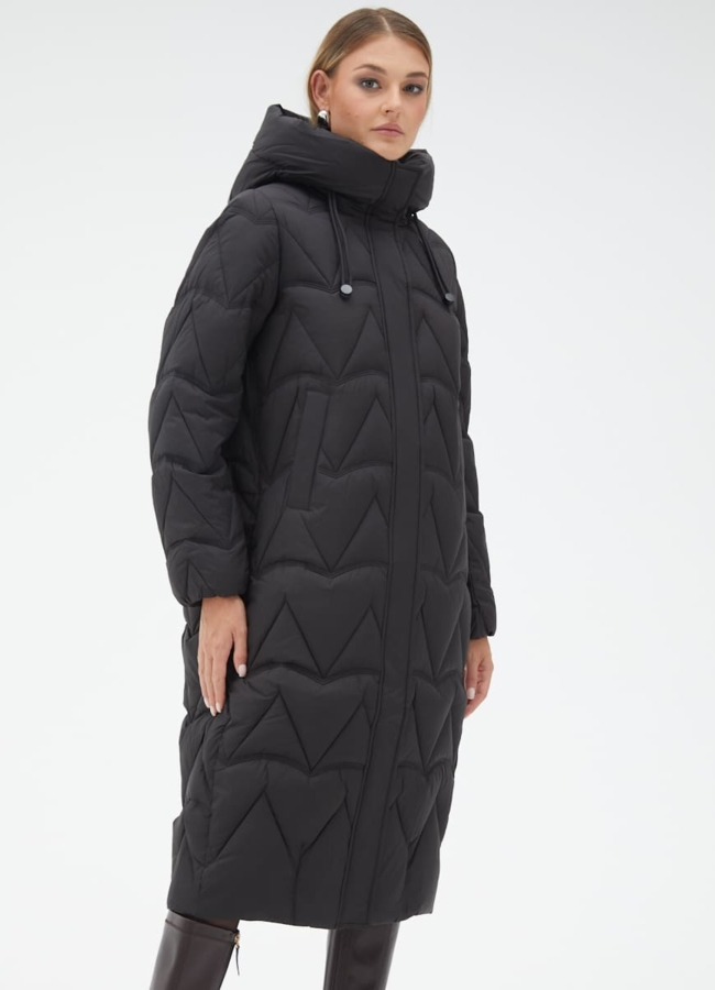 Женский пуховик черного цвета модель № 31138 меха малина