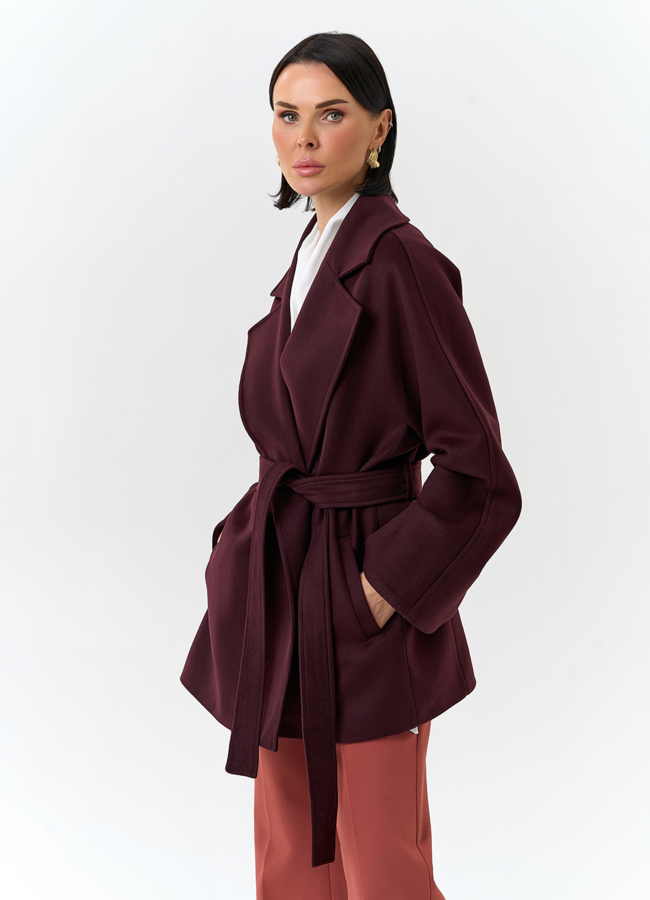 фото Женское укороченное пальто с английским воротником модель № 32640