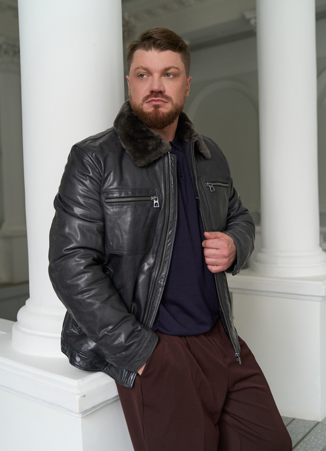 Куртка из натуральной кожи с отделкой из овчины модель № 31423 меха малина
