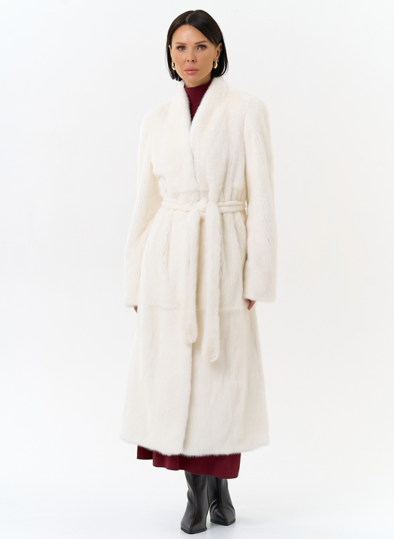 Белая шуба из меха норки с поясом