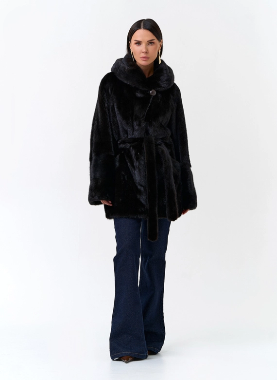 Шуба из меха норки с капюшоном