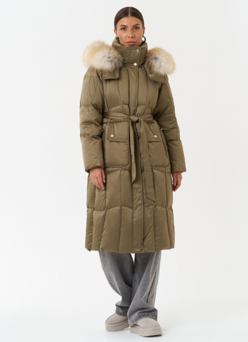 Пуховик с капюшоном из меха лисы