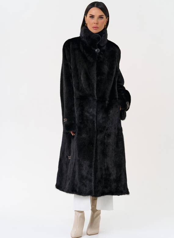 Длинная шуба с воротником стойкой