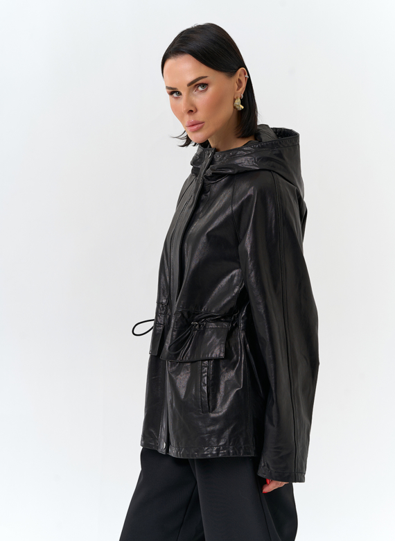 Женская куртка из натуральной кожи  с капюшоном