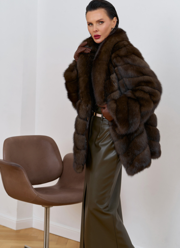Женская шуба из соболя с воротником шаль