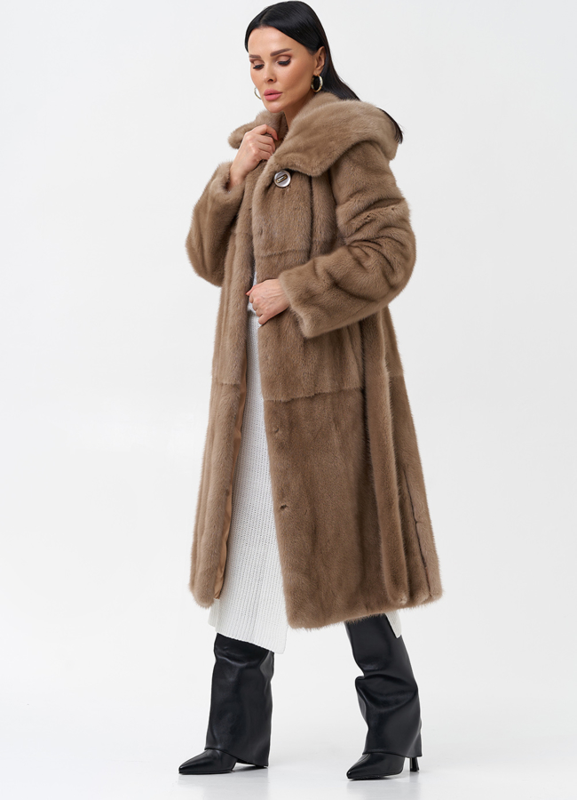 Длинная шуба с капюшоном  модель № 29229 универмаг малина